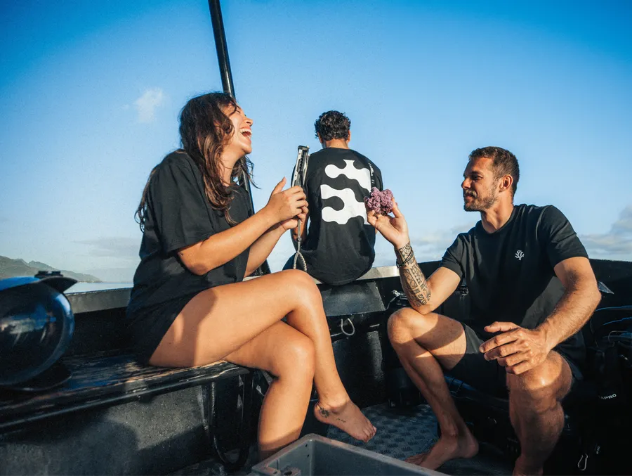 Three Gardeners on the boat